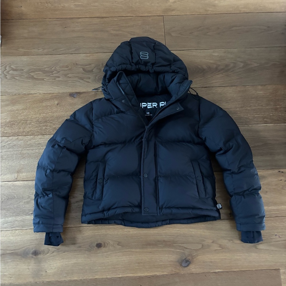 Aritzia black superpuff shorty
